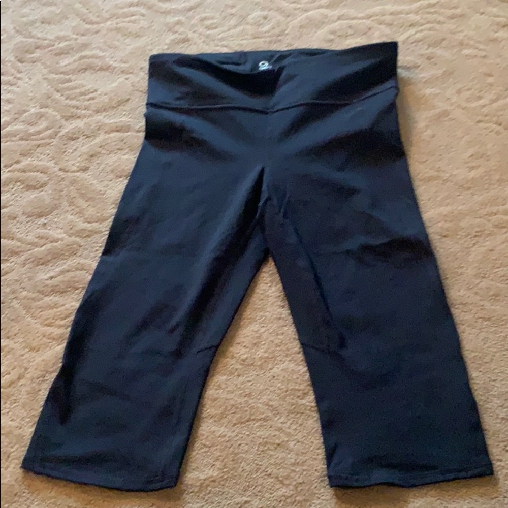 Below the knee GapFit compression legging